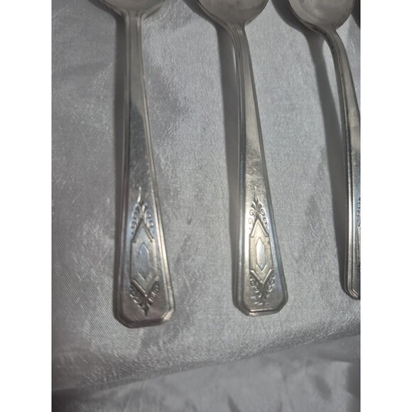 Lot of Wm A Rogers A1 Plus Silverware Nuart 1932 Silverplate Dinner Spoons 6" - Picture 4 of 12